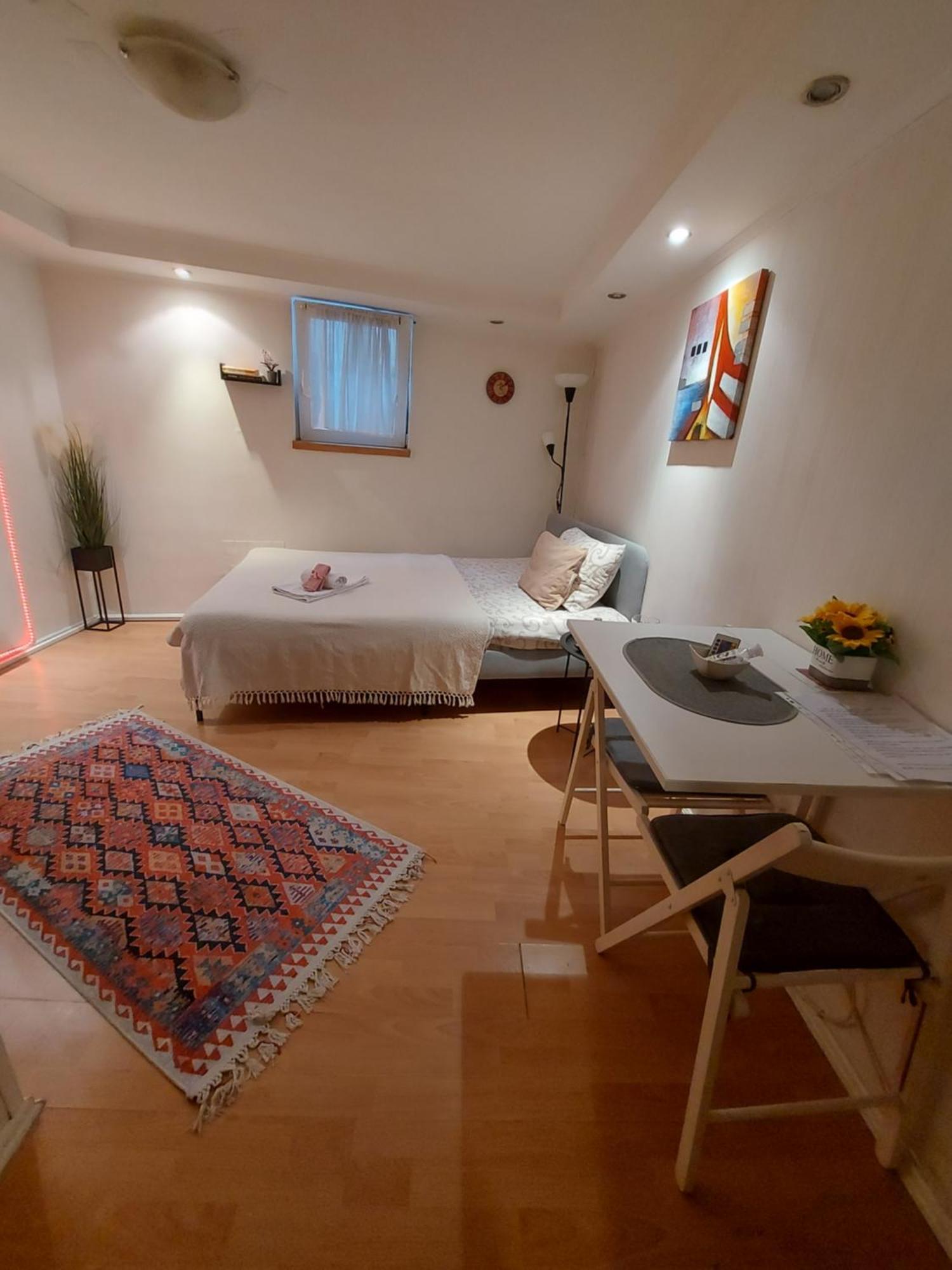 Ferienwohnung Glorry M Belgrad Exterior foto